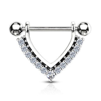 Brystpiercing med stenbesatt v-form