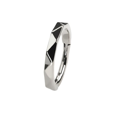 Nostrilring av titan med diamanttekstur