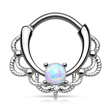 Septumpiercing med opalsten og kjededesign