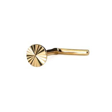 Nesestud i 14K med diamantslipt design