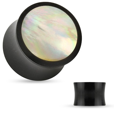 Plug av horn med perlemor