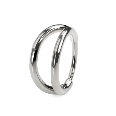 Dobbel bøylet ring titan
