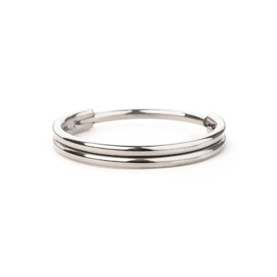 Hengslet ring med dobbel ringeffekt