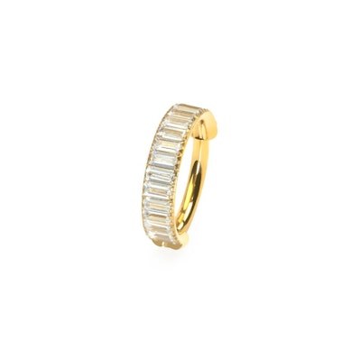 Titanring med smale baguetteslipte stener