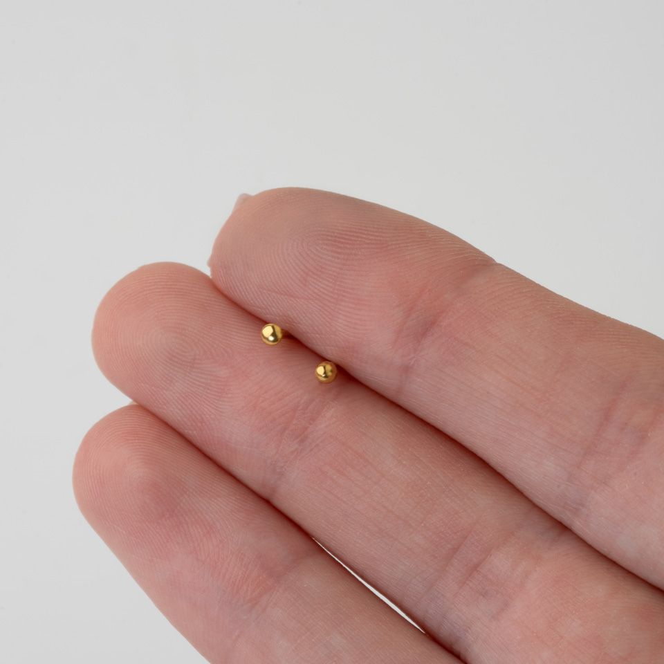 Nesepiercing i flere design