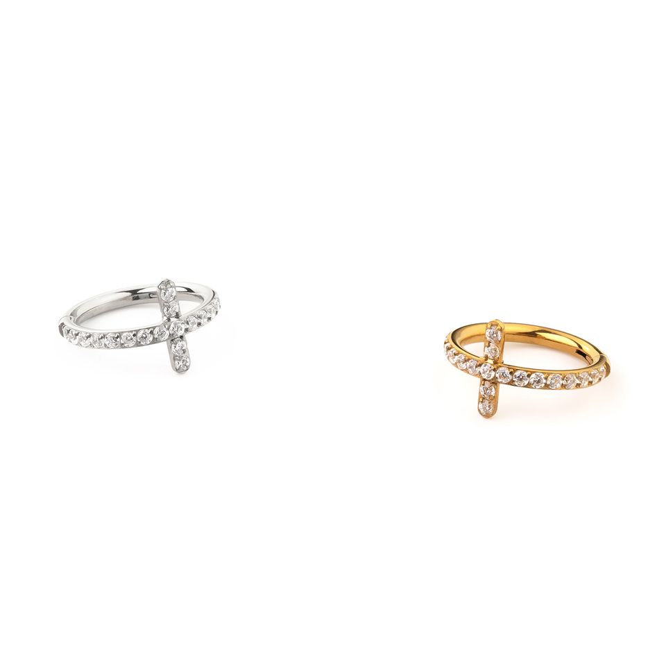 Titanring med stendekorert kors
