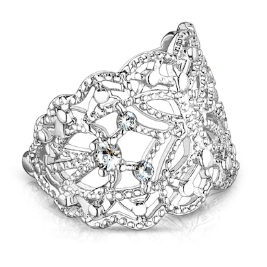 Earcuff med filigran sommerfugl