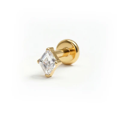 Titanlabret med diamantformet sten