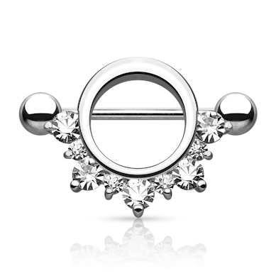Brystpiercing med stenbue