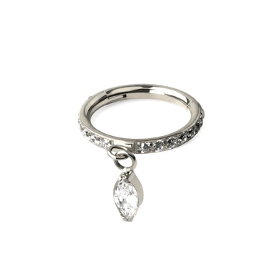 Titanring med hengsel, forvovervendte stener og marquise-slipte stener med sjarm