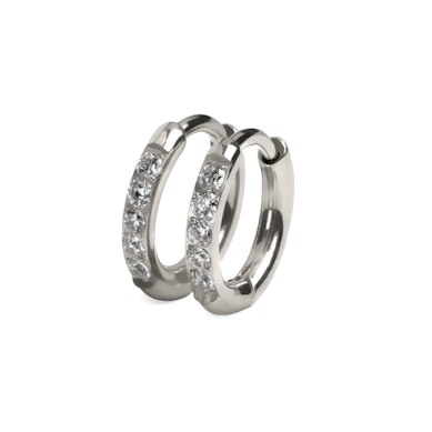 Huggieringer i titan med edelstener