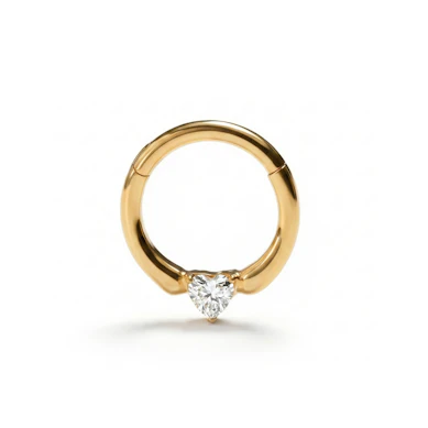 Titanring med hjerteformet sten