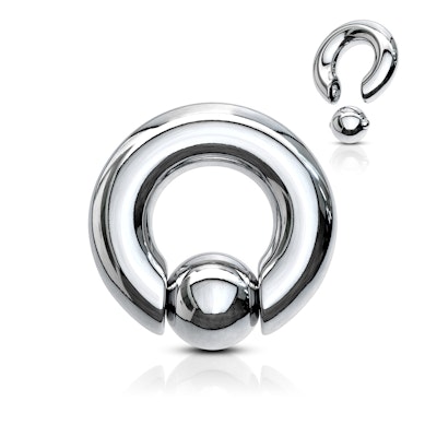 Stor captive bead ring med lett pop-out kule