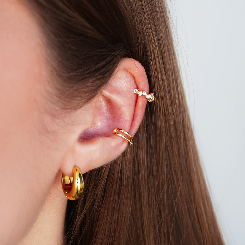Earcuff med asymmetriske stener