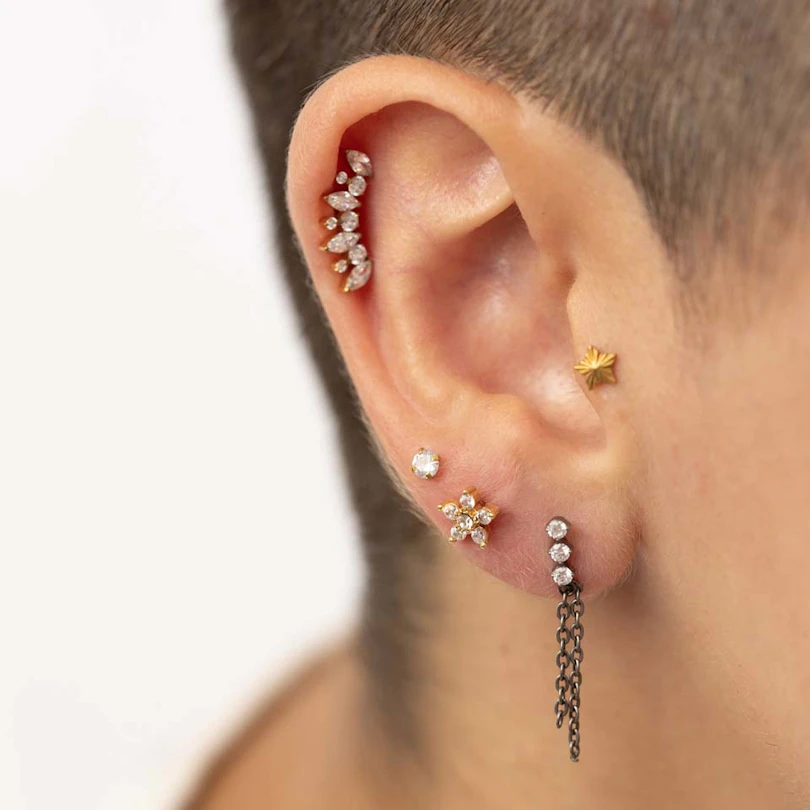 Labret med blomst av sten og innvendig gjenge
