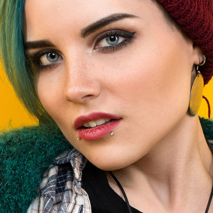 Labret av bioplast med 14k gulltopp