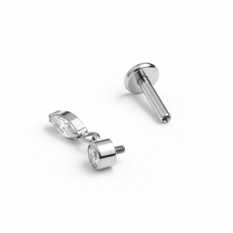 Titanlabret med sjarmerende marquise