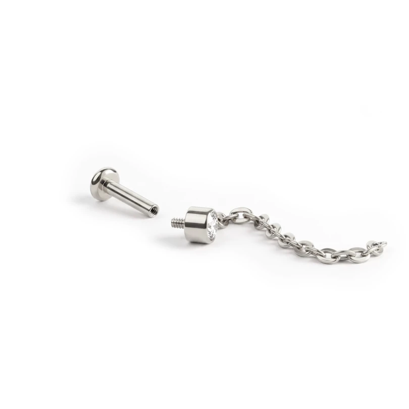 Herlig titanlabret med sten og anheng
