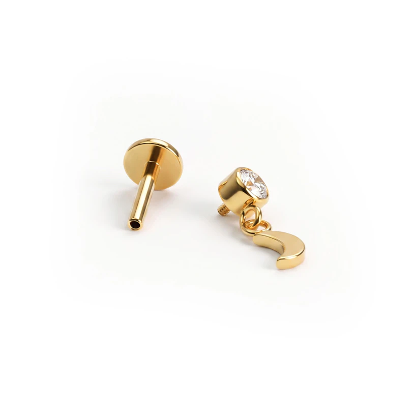 Titanlabret med måneanheng