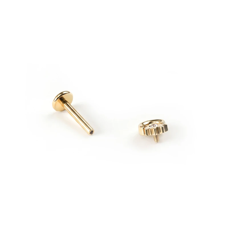 Titanlabret med sol og måne