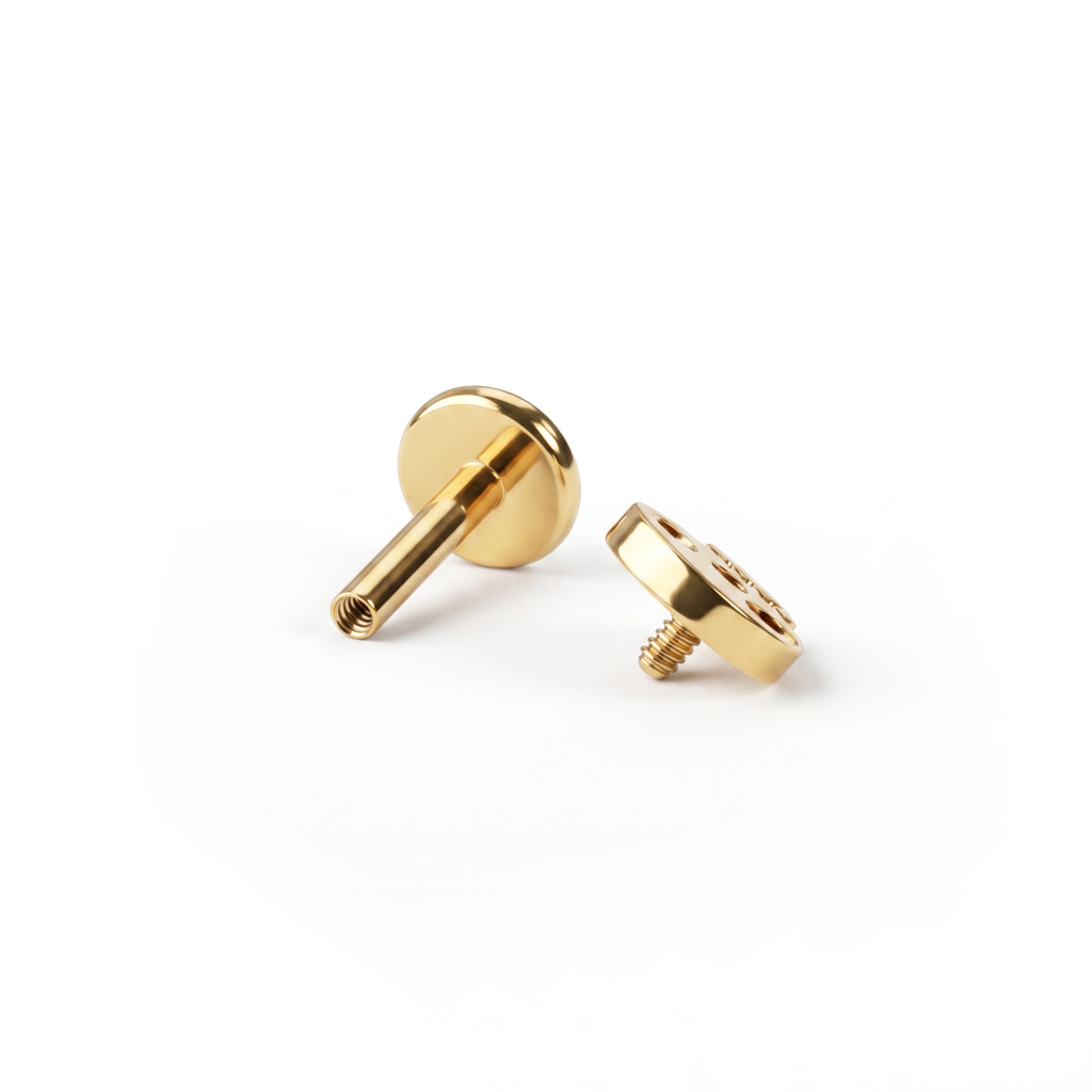 Titanlabret formet som en hodeskalle