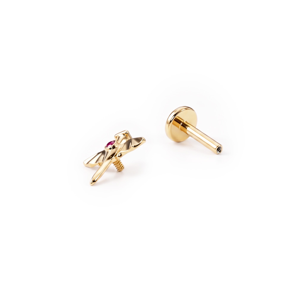 Titanlabret med dolk og flaggermusvinger