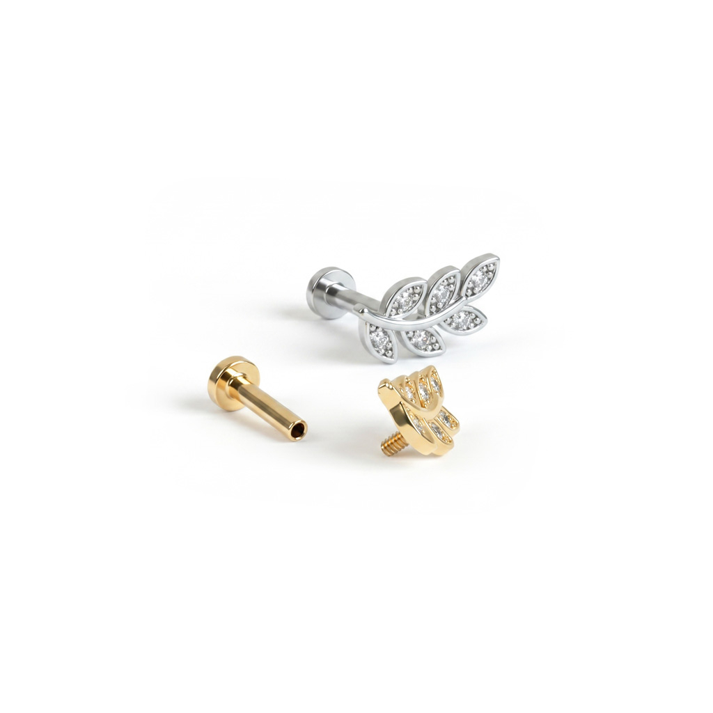 Labret med innvendig gjenge og blader med pigger