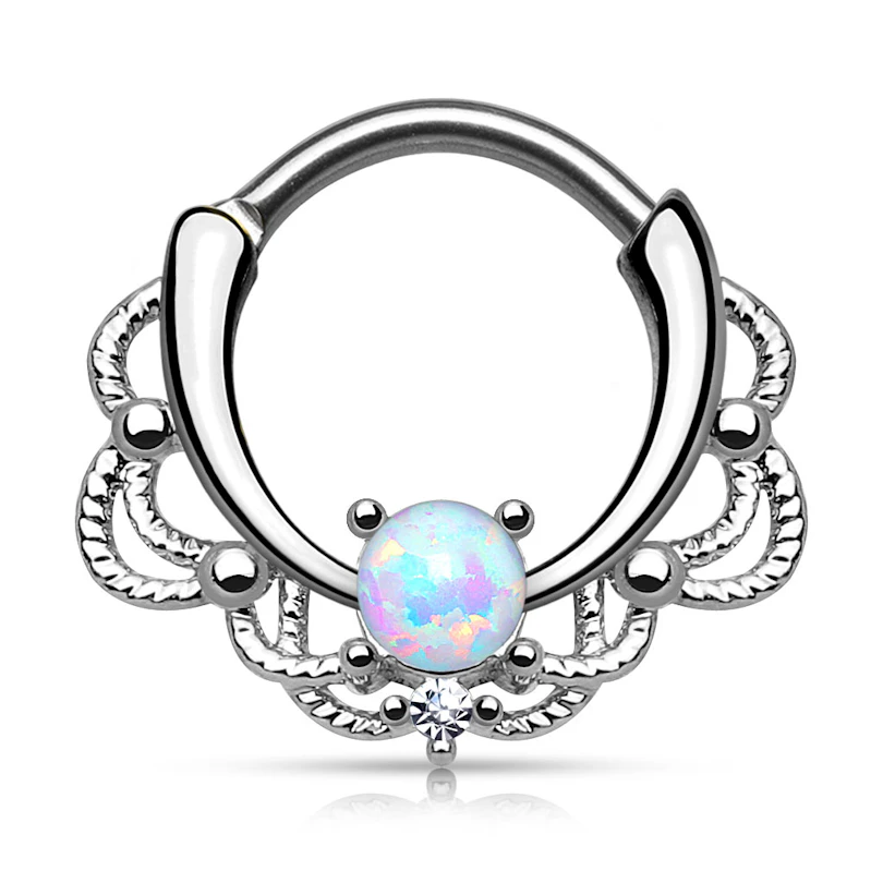 Septumpiercing med opalsten og kjededesign