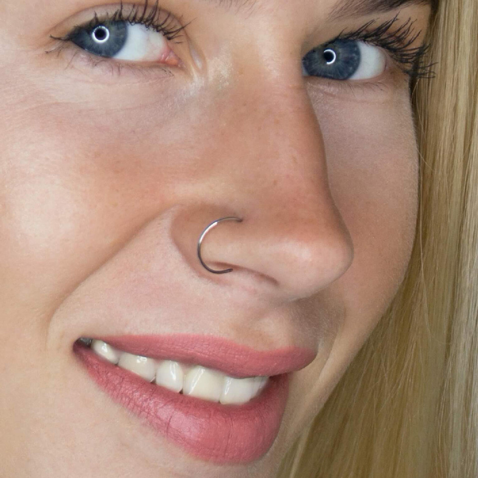 Liten nesering i valgfri farge