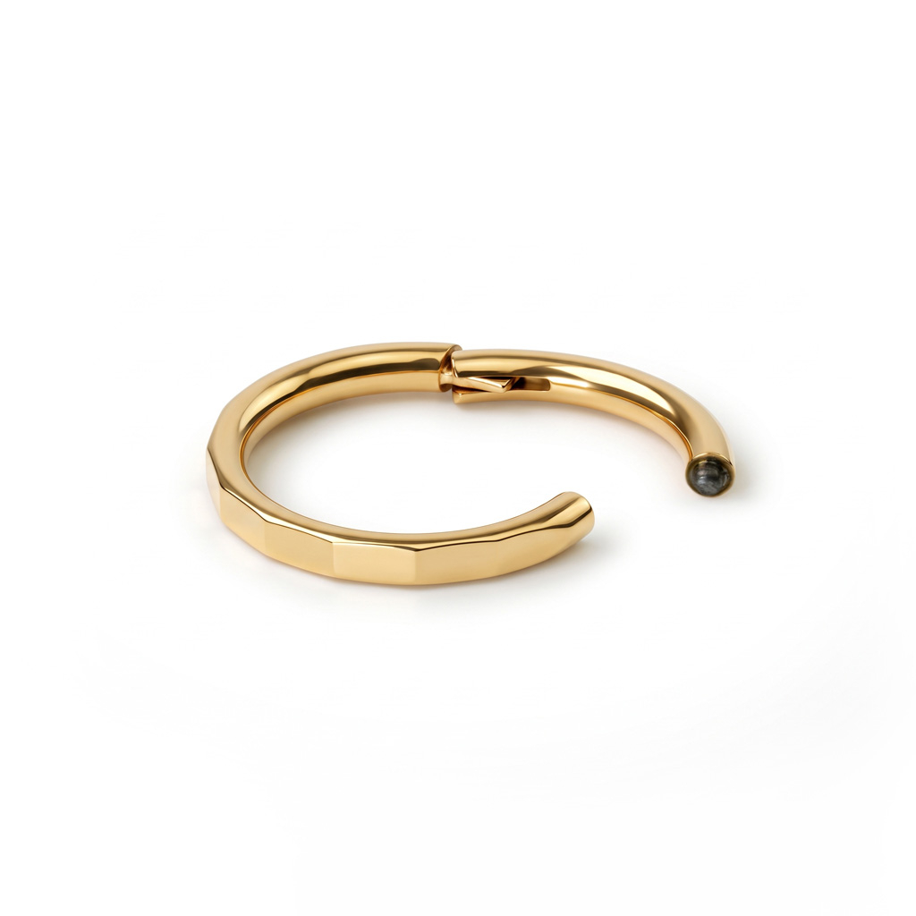 Elegant fasettert ring i titan