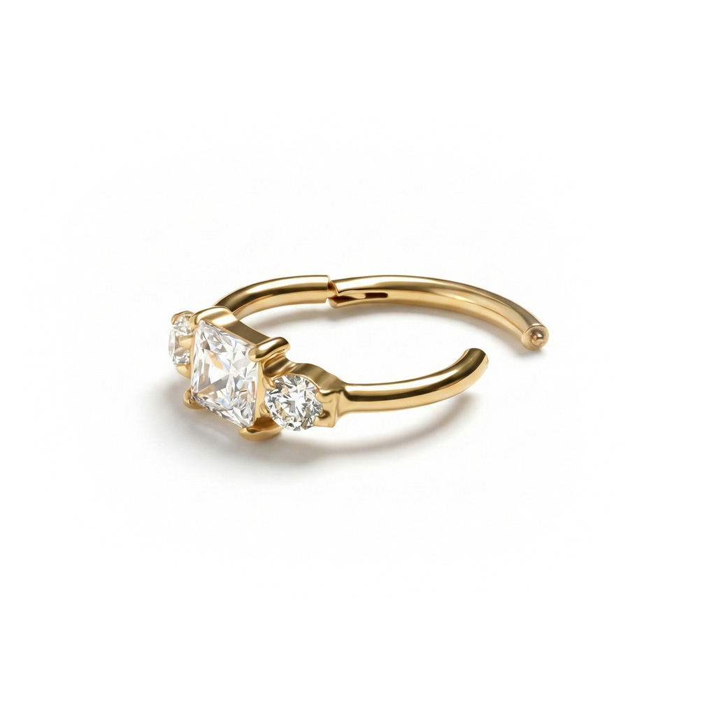 Hengslet titanring med tre CZ-stener