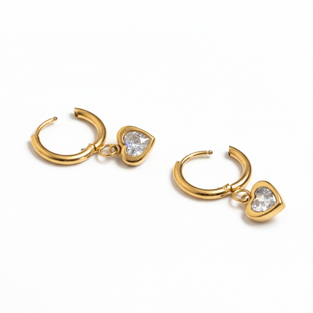 Et par åpne ringer med hjerteanheng