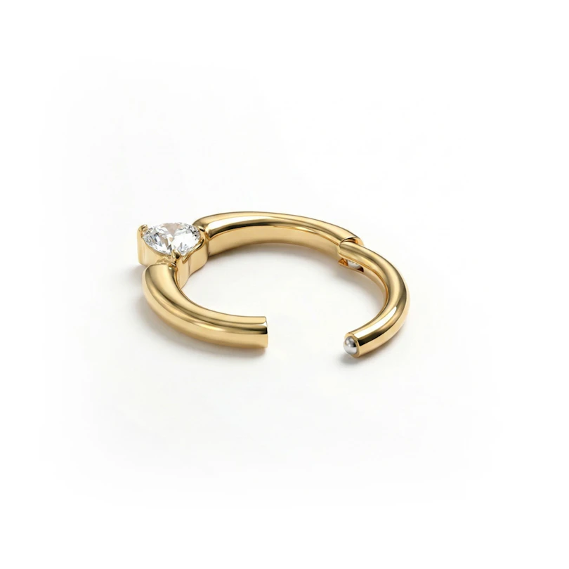 Titanring med hjerteformet sten
