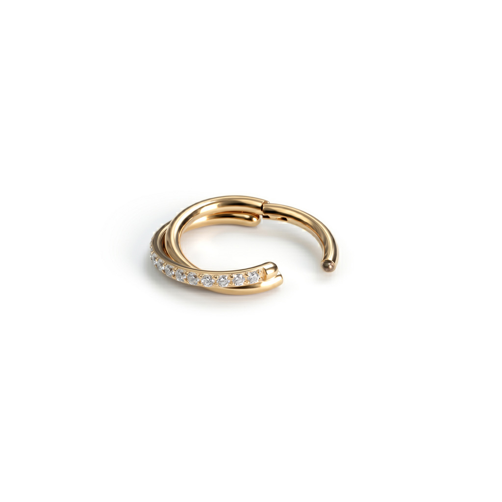 Overlappende titanring med kubiske zirkoniastener