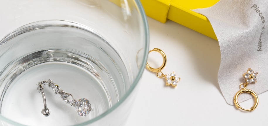 Rengjøring av Piercingsmykker